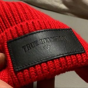 🔥True Religion Ribbed Knit Cuff Beanie (Red)🔥
